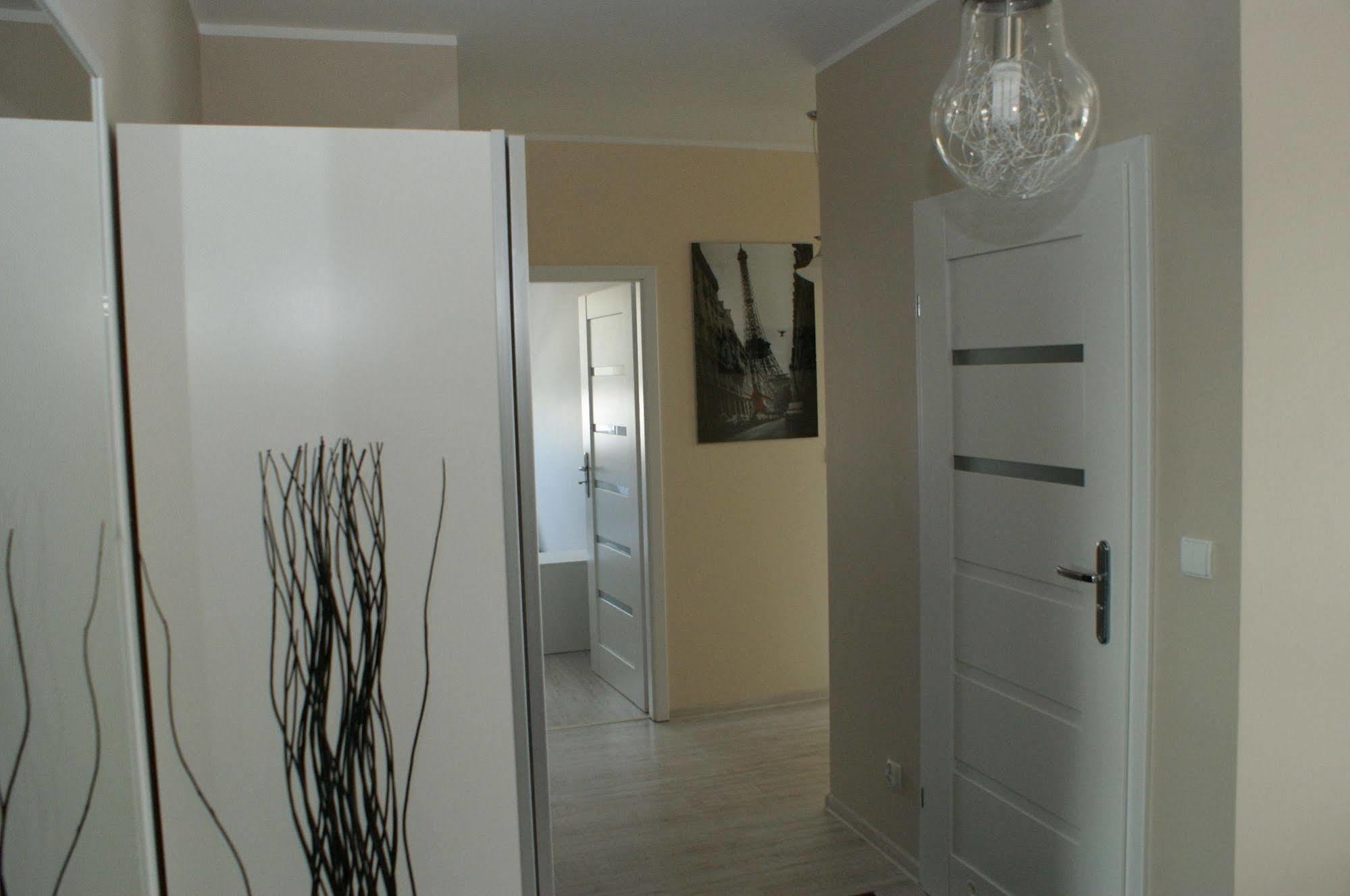 Irs Royal Apartments Apartamenty Irs Aviator Gdansk Bagian luar foto